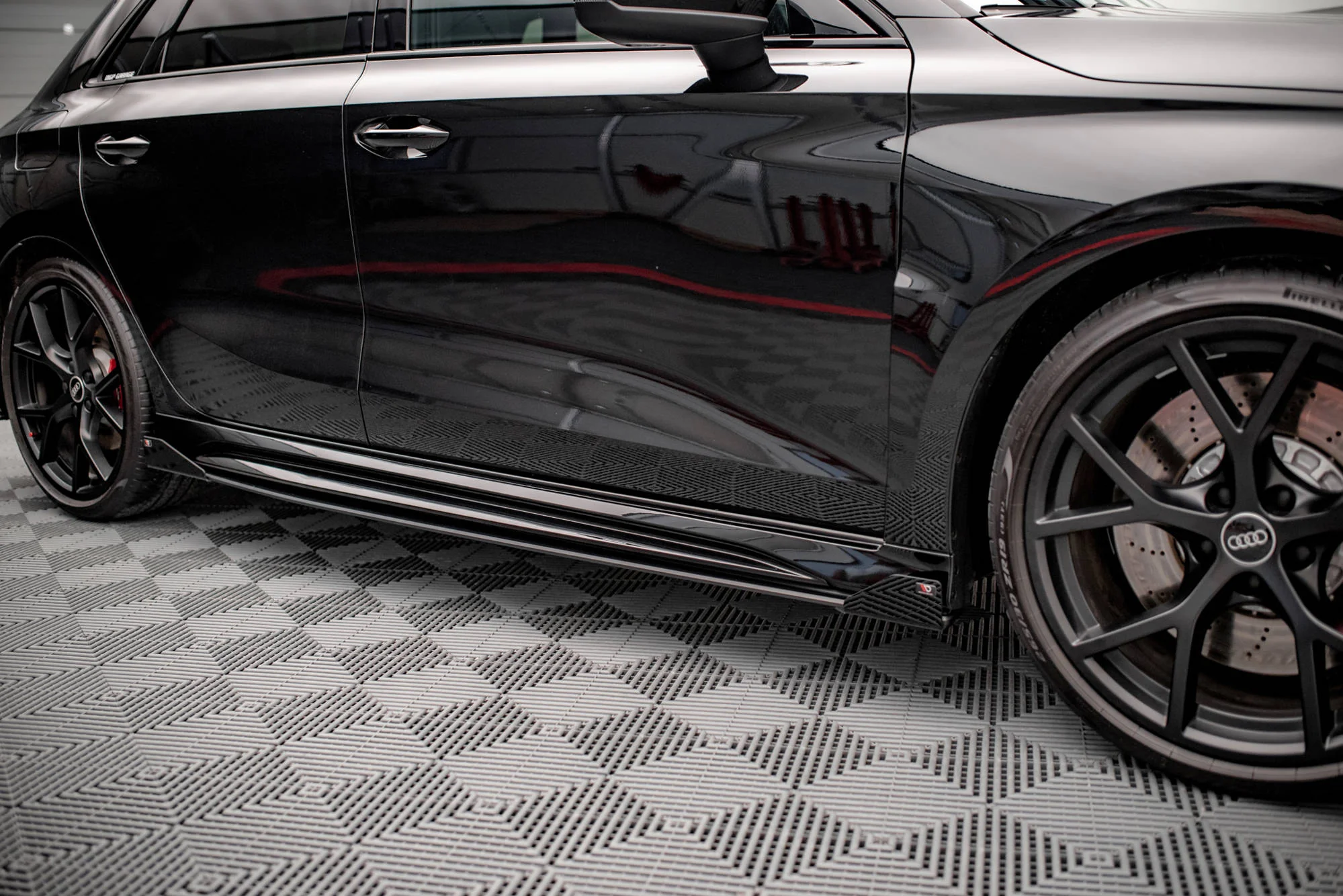 STREET PRO SIDE SKIRTS DIFFUSERS + FLAPS AUDI RS3 SPORTBACK / SEDAN 8Y - Image 3