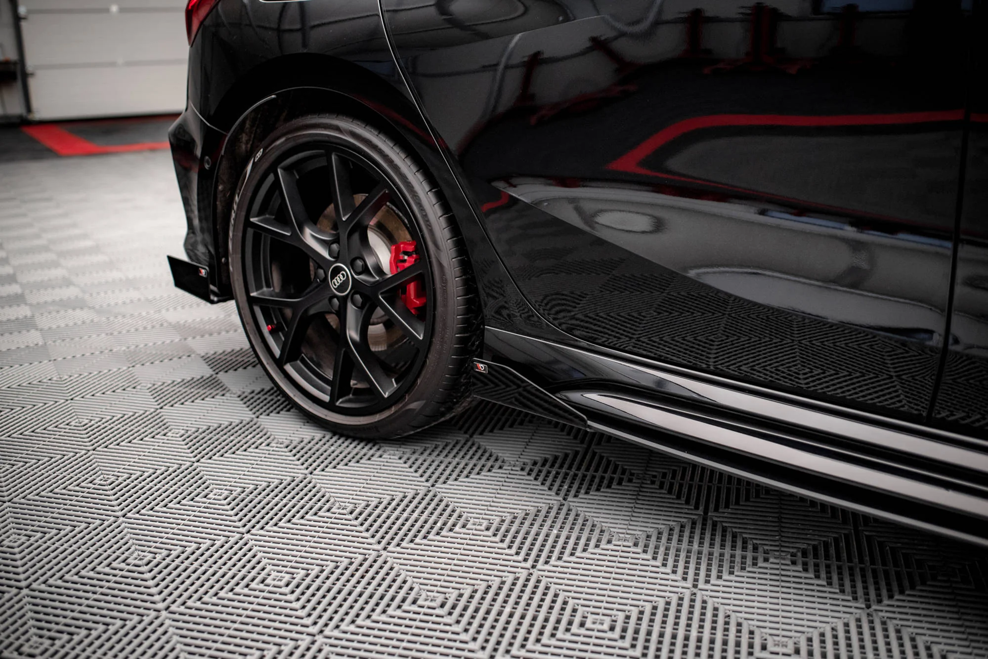 STREET PRO SIDE SKIRTS DIFFUSERS + FLAPS AUDI RS3 SPORTBACK / SEDAN 8Y - Image 4