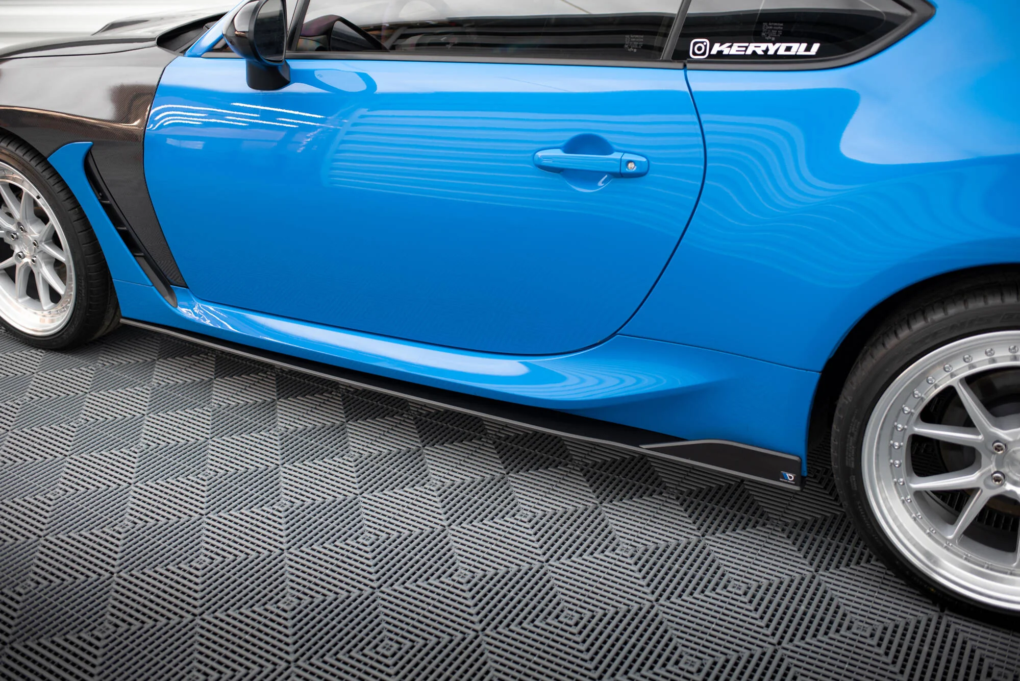 STREET PRO SIDE SKIRTS DIFFUSERS V.2 TOYOTA GR86 MK1 / BRZ MK2 - Image 4